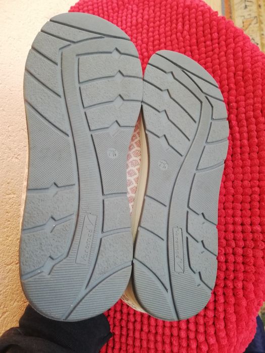 Adidași Varomed nr 42 dama ușori și lati