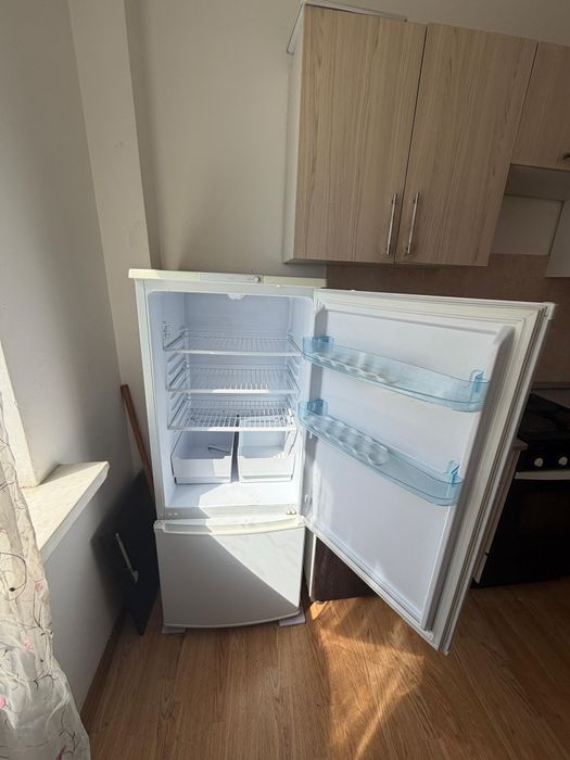 Холодильник продам