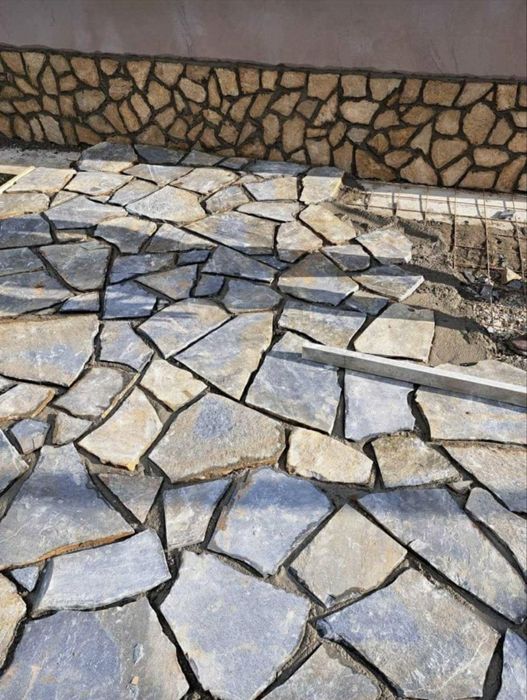 Piatra naturala de munte si montaj profesional la cel mai bun pret