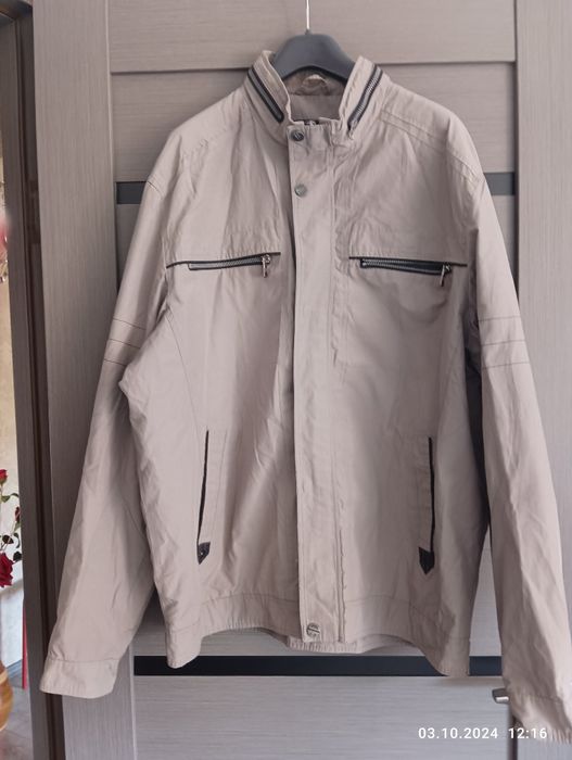 Продам куртку демисезонную