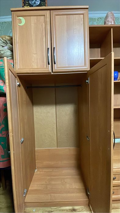 Шкаф угловой и обычный