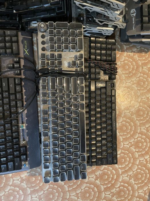 Клавиатуры, наушники