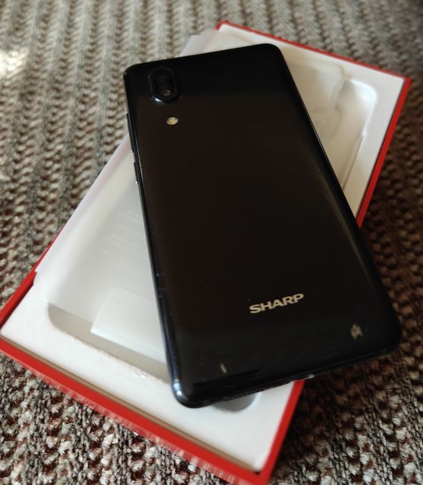 Sharp Aquos S2 4/64GB Смартфон