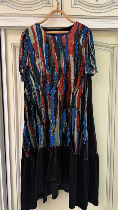 Әдемі көйлек сатылады