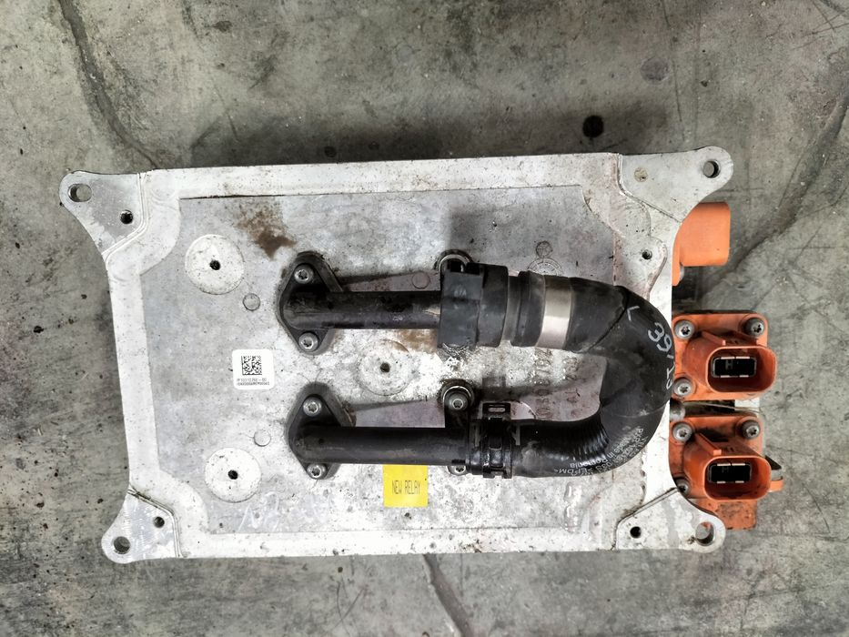 Зарядно за  батерия Ауди А3 8В / Battery charger Audi A3 8V 2013г-2020