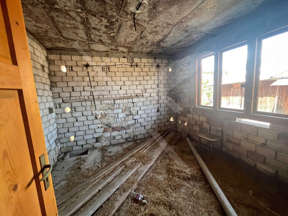 Продава се Къща в Чепеларе - 470 кв.м за 156 €/кв.м - Снимка #5