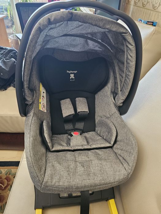 Количка Peg perego Futura 3 в 1 + ISOFIX база