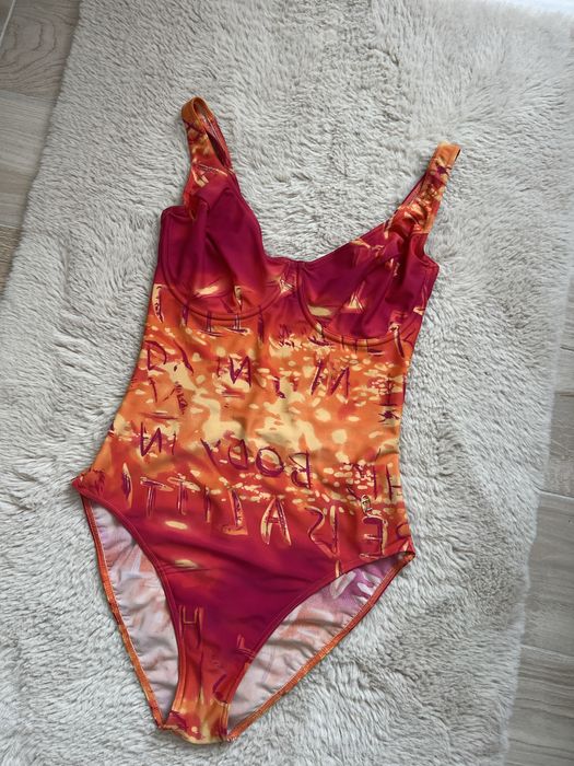 Costum de baie intreg