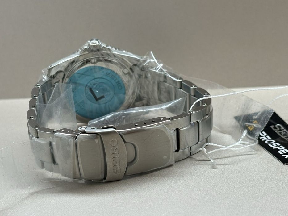 Часовник Seiko SNE585