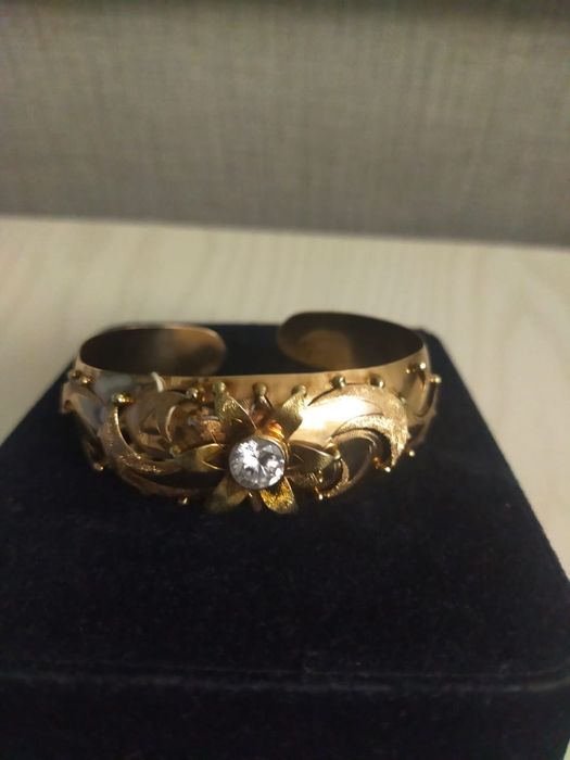 Срочно продам золотой браслет