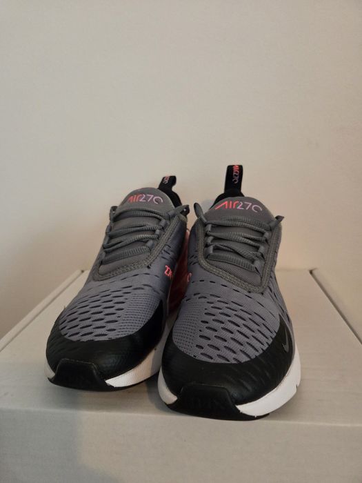 Nike Air Max 270