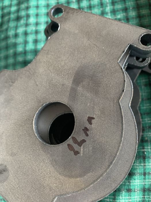 БМВ М57 охладител масло. Планка картерна вентиалция .