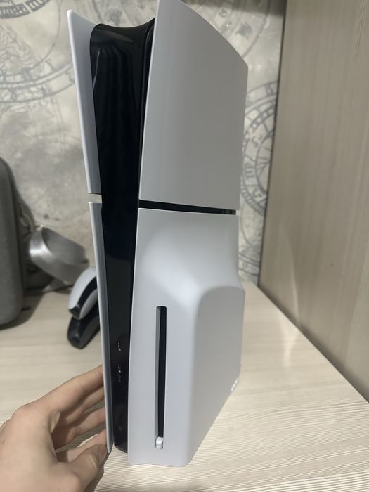 Play station 5 slim 1tb