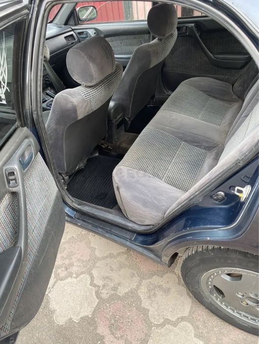 Продается тайота карина е