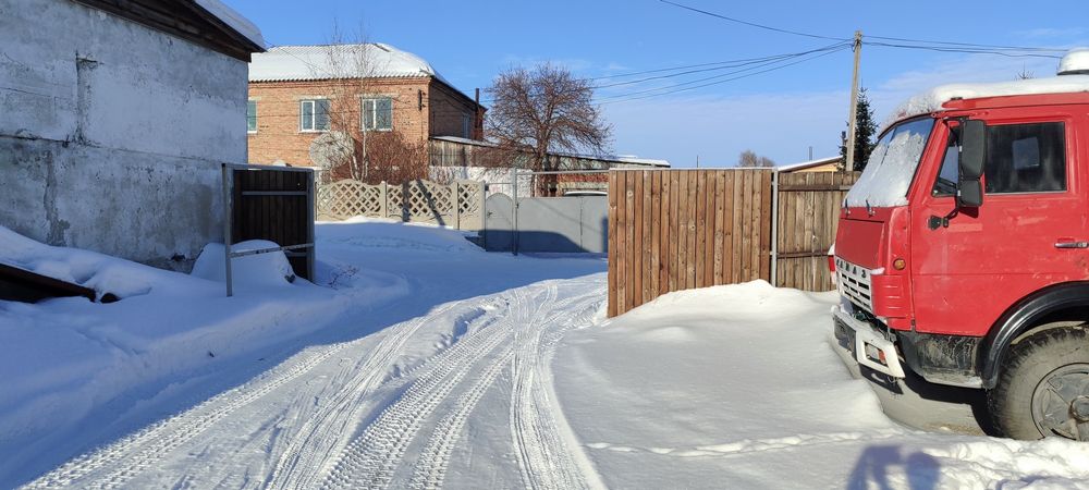 Продам здание с участком