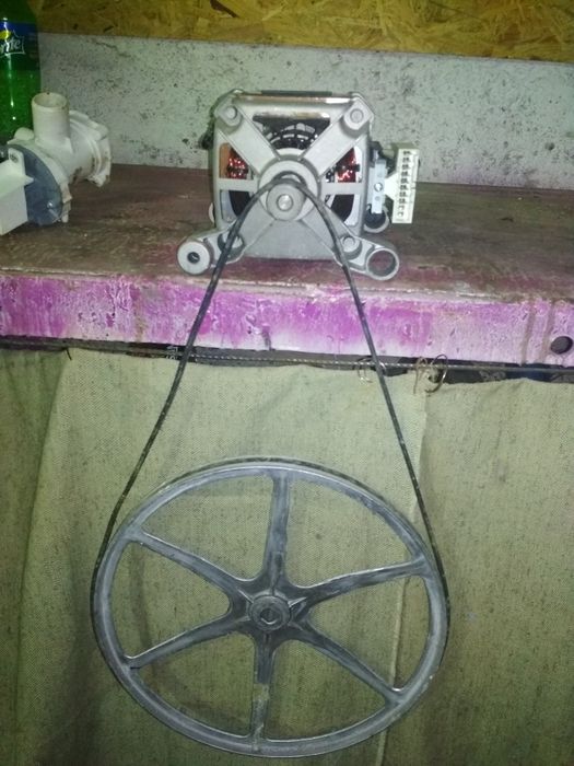 Двигатель от стиральной машины