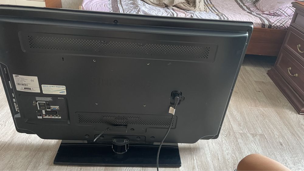 продам телевизор Самсунг