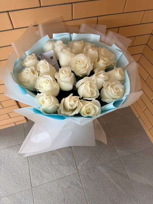 Цветы свежие на подарок