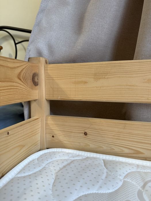 Кровать детская деревянная