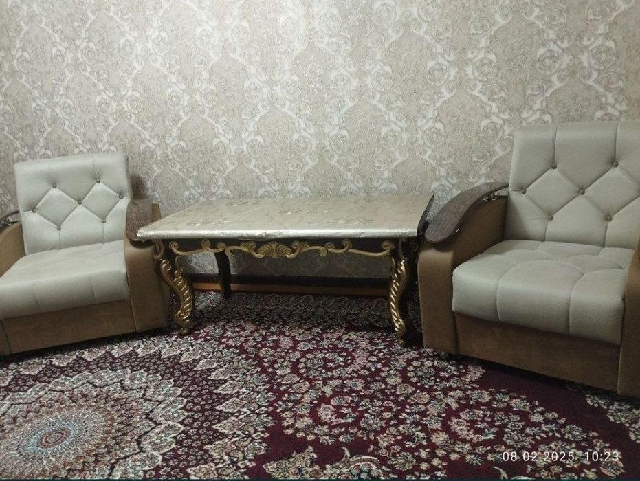 Диван кресло и письменный стол