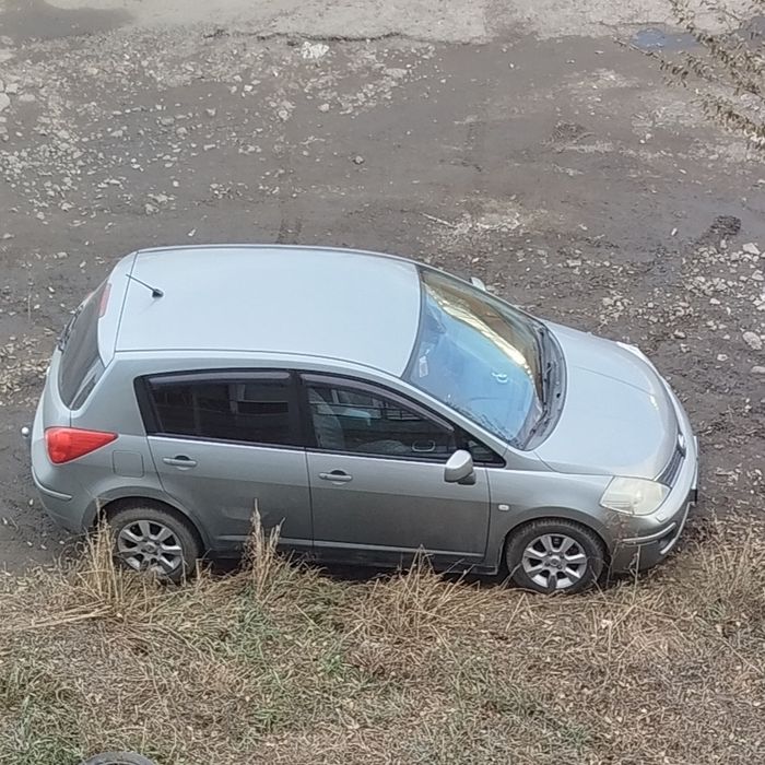 Продам обмен Ниссан тиидаа