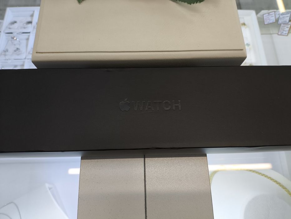 Продам часы Apple Watch Series 6 40mm