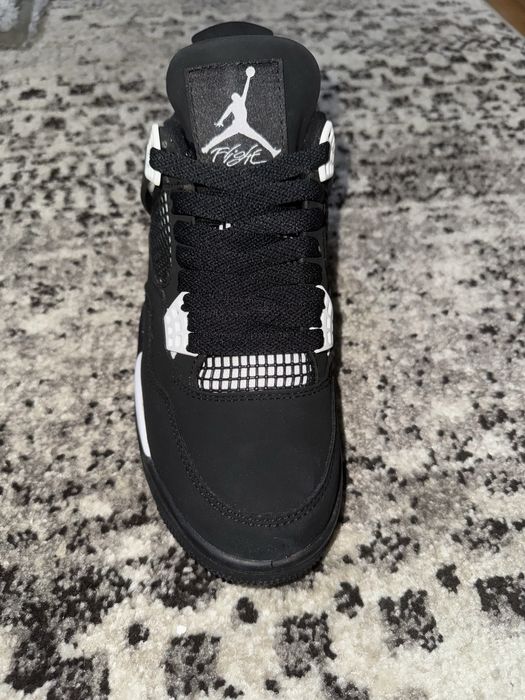 Jordan 4 White Thunder