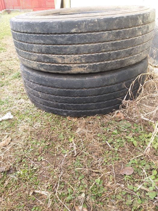 Vand cauciucuri camion