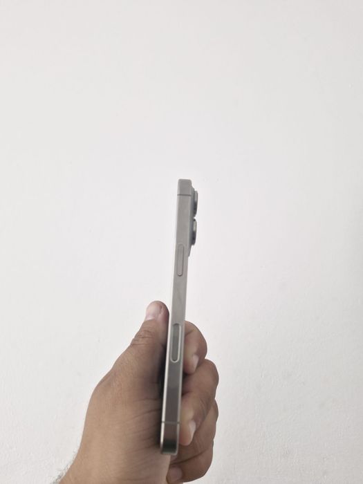 Iphone 16 Pro, 128 Gb , Silver, liber de retea, la cutie, stare buna