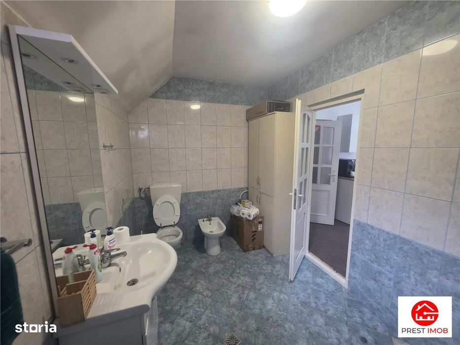 De inchiriat birouri  spatiu comercial de 80 mp semicentral