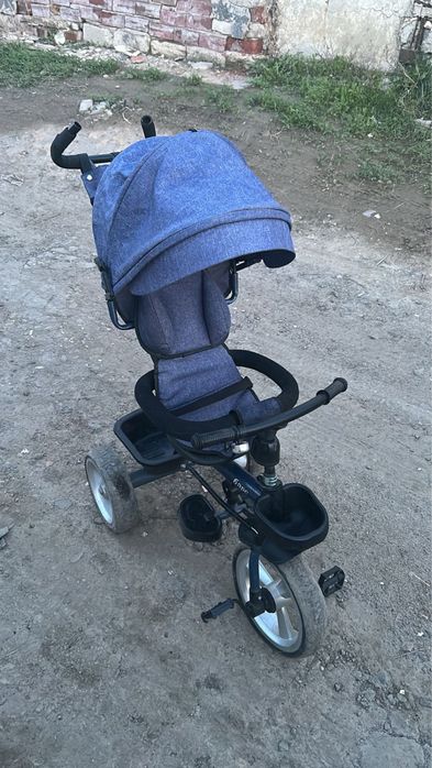 Трехколесный велосипед