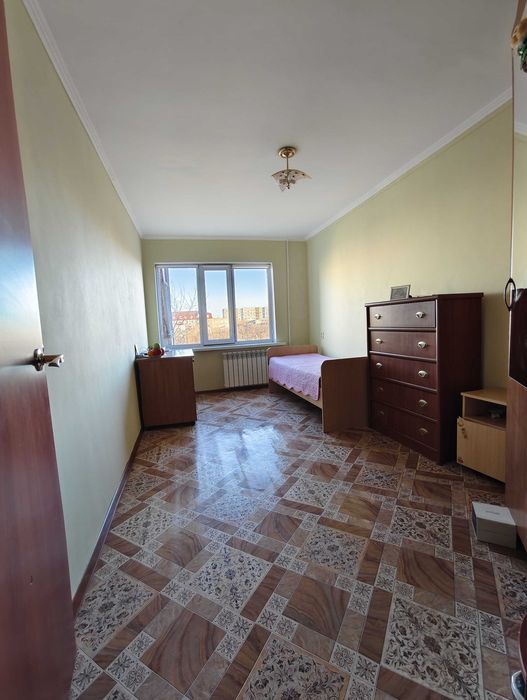 Продам 3-х комн. кв. 8 мкр.