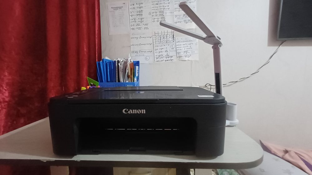 Принтер новый в хорошем состояний