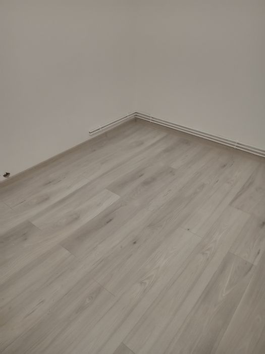 Monteze parchet laminat și stratificat