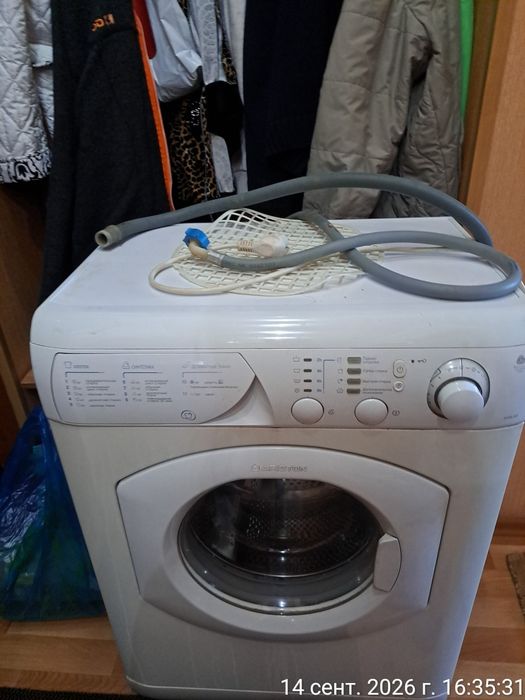 Диван с двумя кресломи