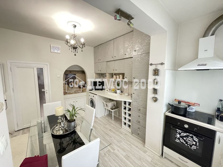 Продава се Тристаен апартамент в Варна, Базар Левски - 62 кв.м за 2775 €/кв.м - Снимка #1