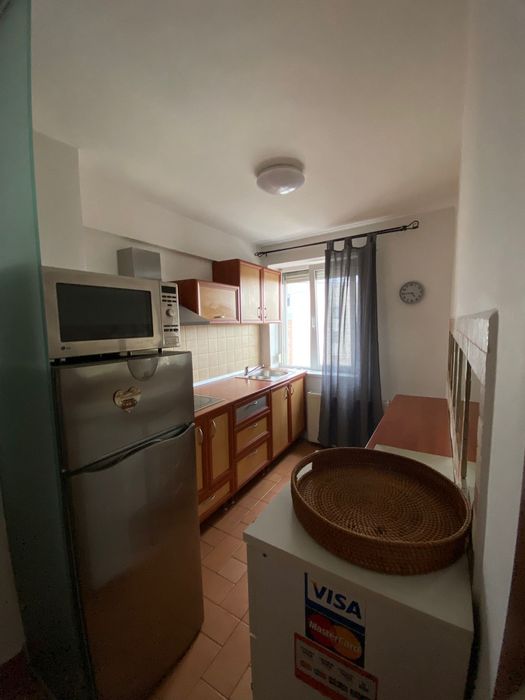 Inchiriez apartament cu 2 camera central lângă Pizza Mama Mia