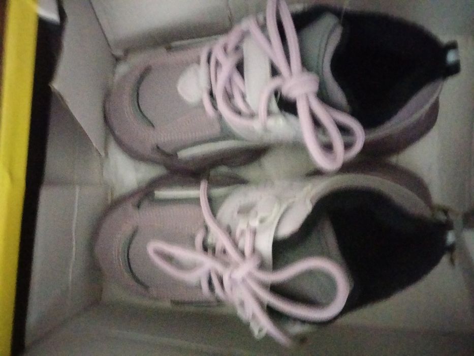 Демисезонные девочковые кроссовки