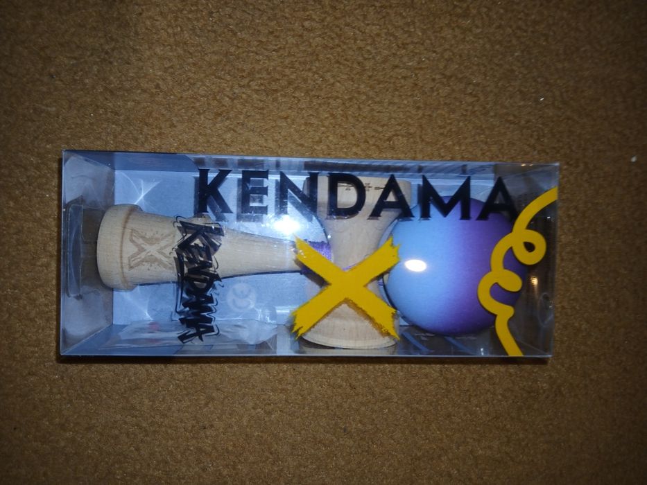 Vând kendama X !