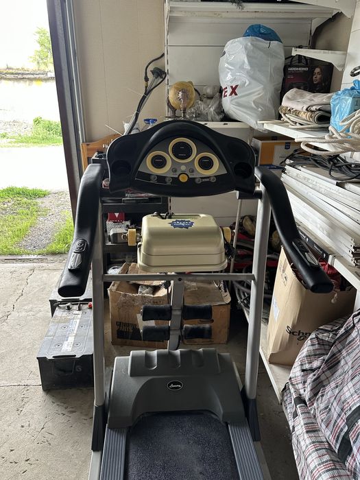 Продам беговую дорожку