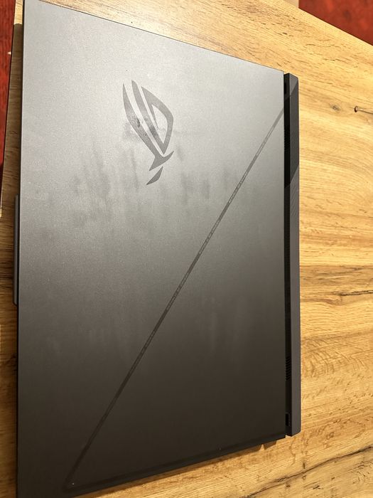 ASUS ROG STRIX G18 sotiladi srochna