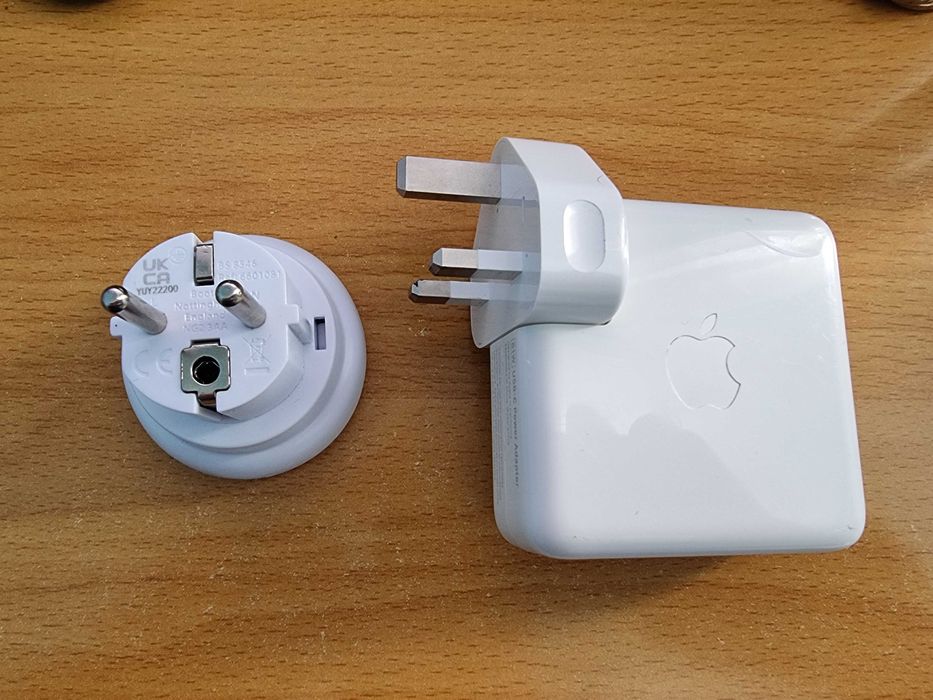 Incarcator alimentator original Apple Macbook USB-C 61W