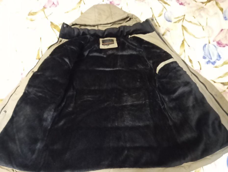 Продам куртку зимнюю. Очень теплая