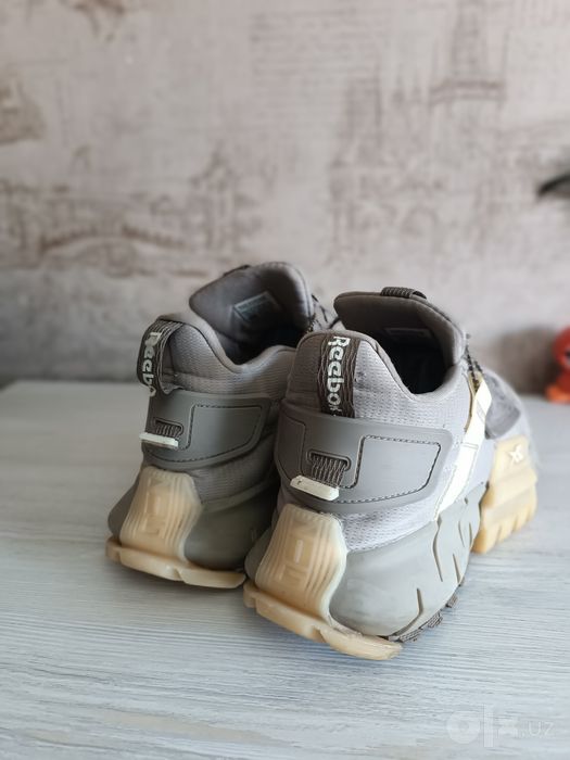Оригинальные кроссы Reebok
