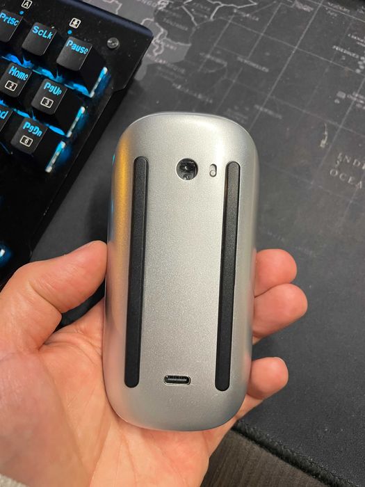 Mouse bluetooth cu gesturi si touch