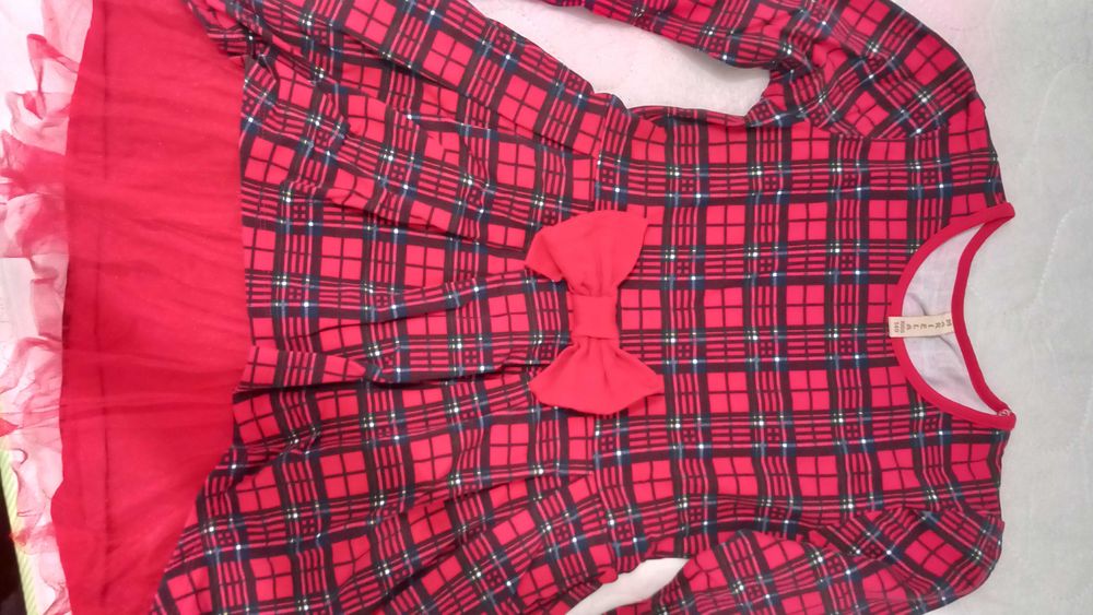 Празнични роклички за Коледа и Нова година