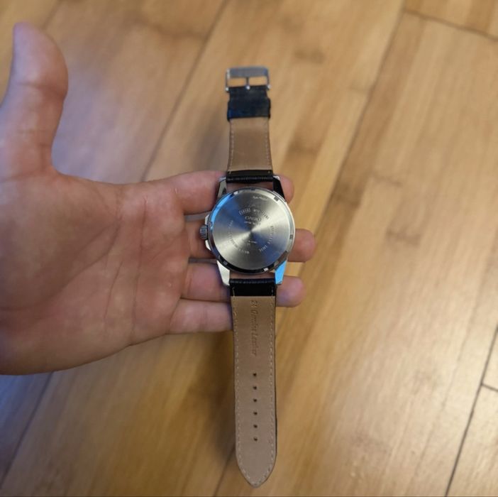 Ceas Casio negru cu curea de piele