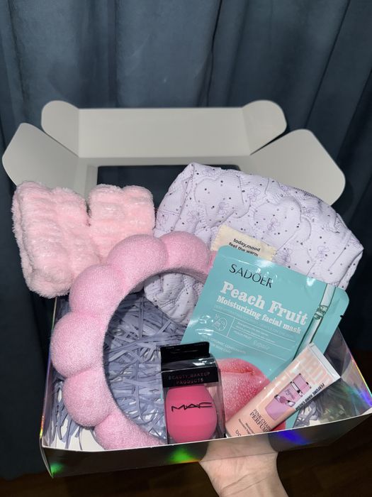 Боксы на 8 марта