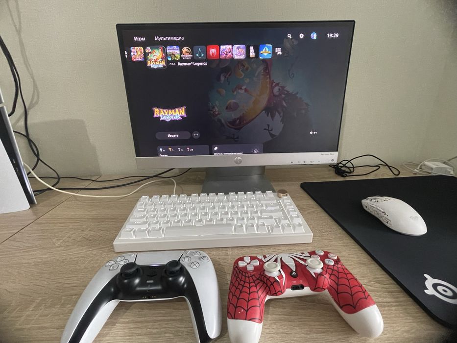 Playstation 5 , с двумя джостиками