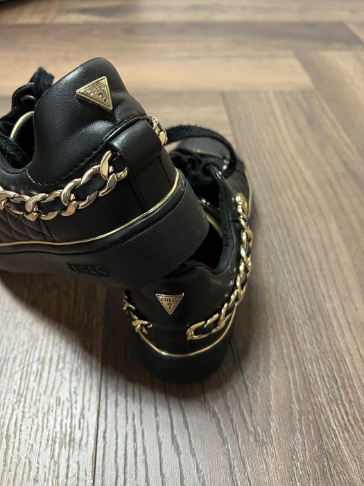 Кецове Guess.